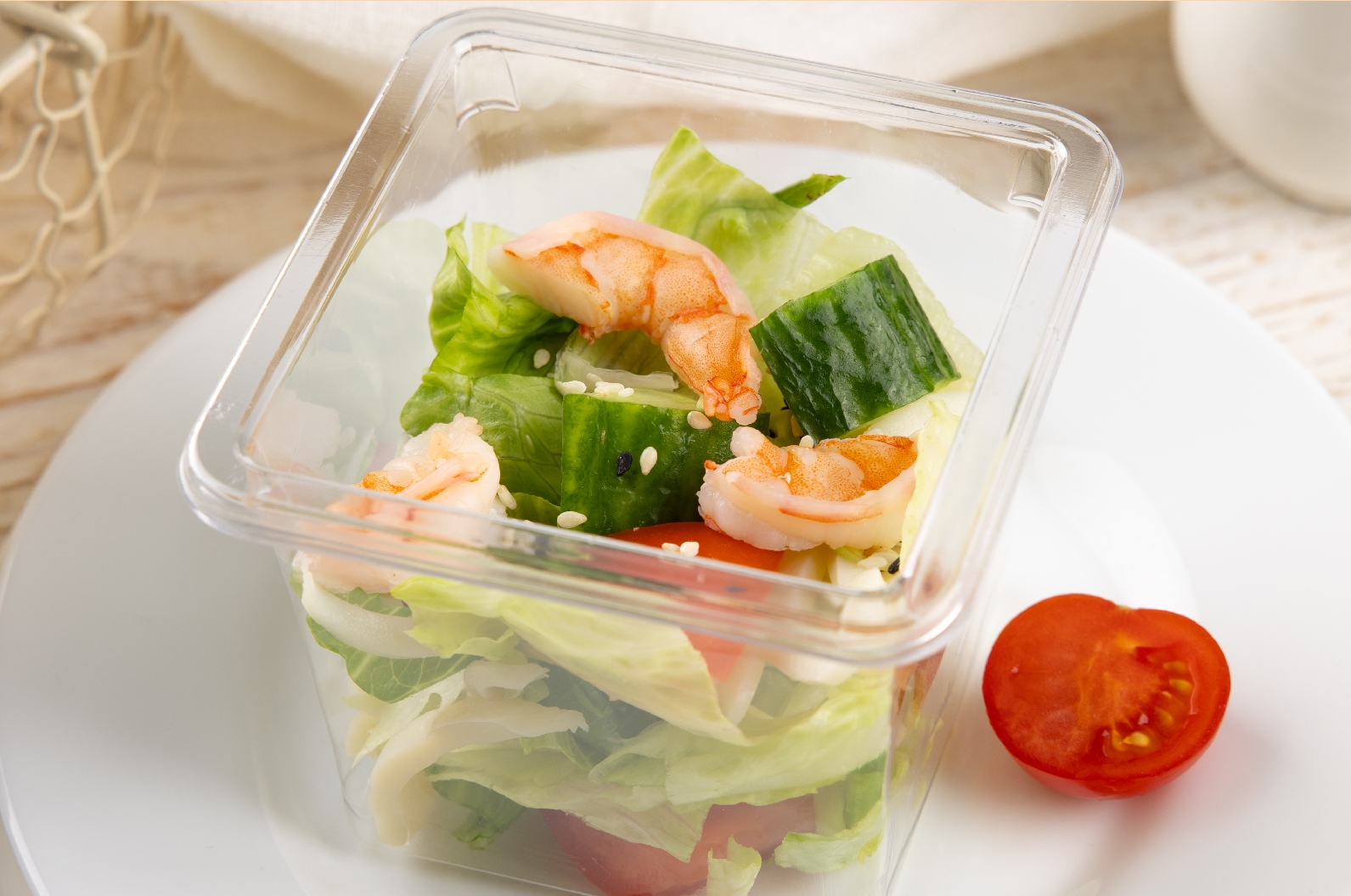 Салат овощной с морепродуктами