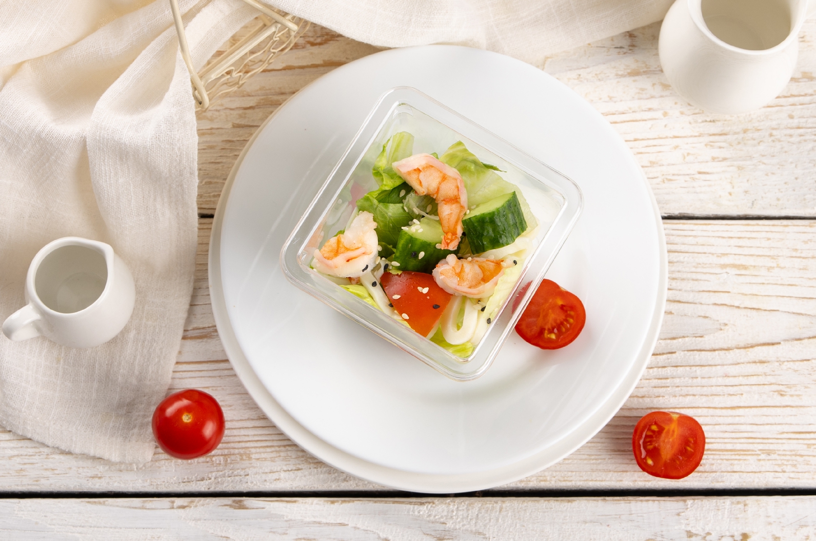 Салат овощной с морепродуктами