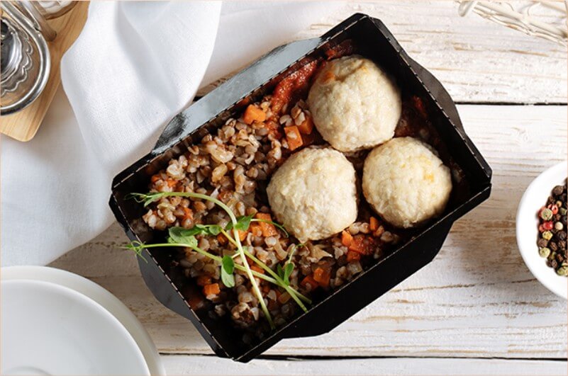 Митболы с гречкой и соусом