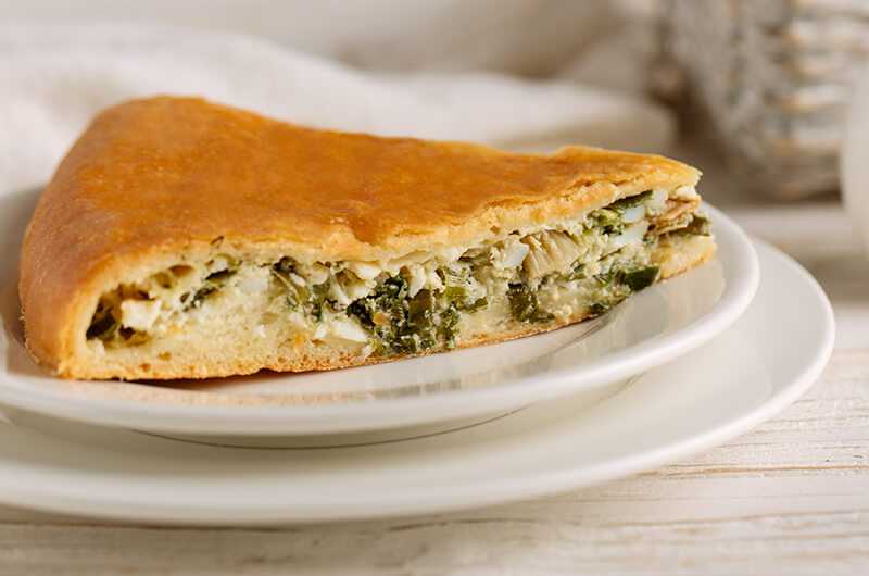 Пирог Осетинский с зеленым луком, яйцами и сыром